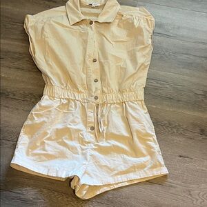 Celebrity Pink Light Cream Button-Front Tie-Waist Romper